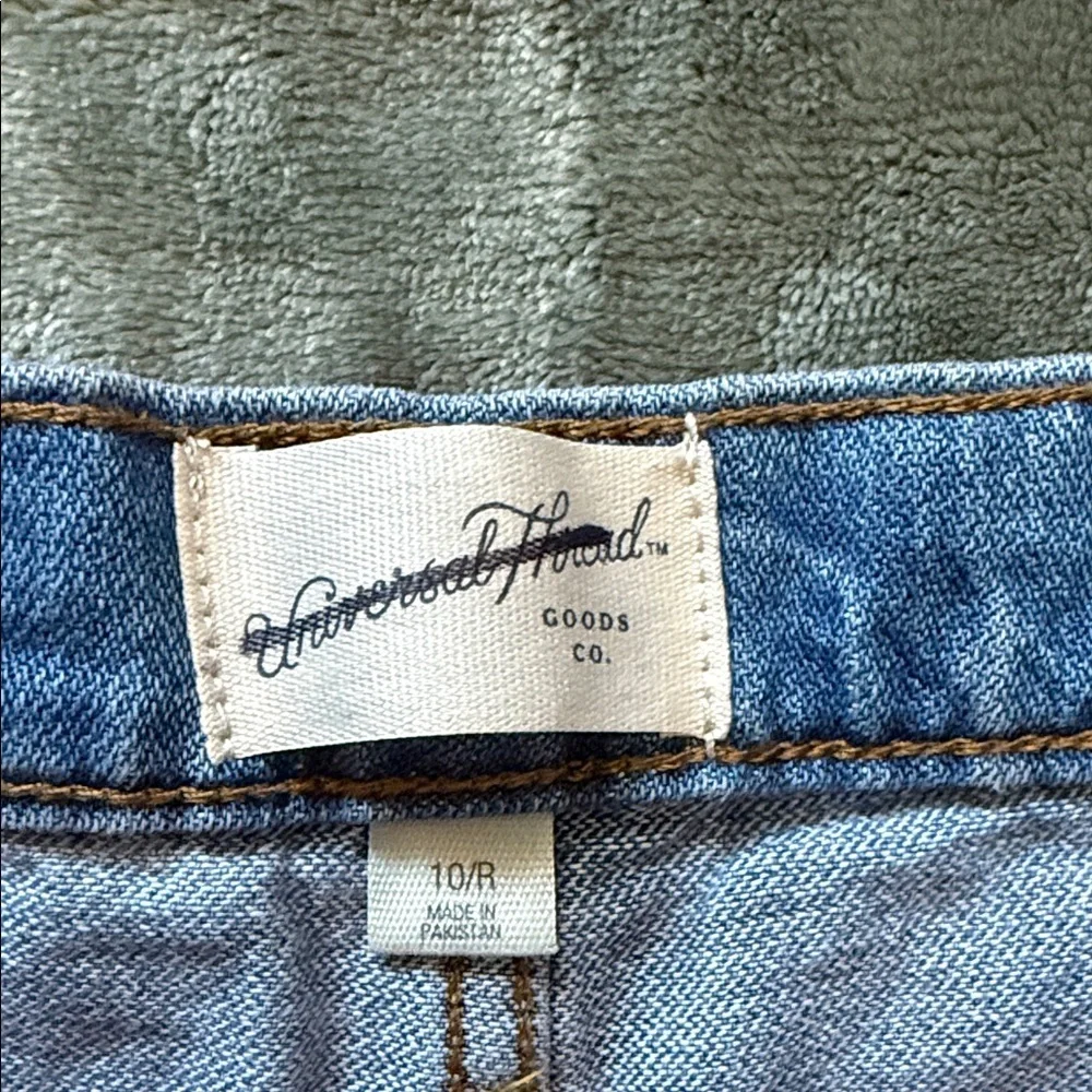 Universal Thread high rise
